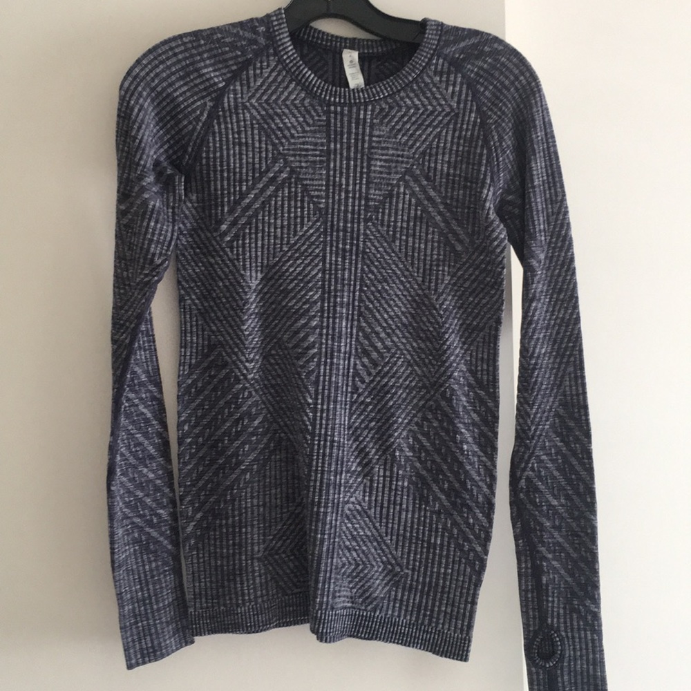 Lululemon top